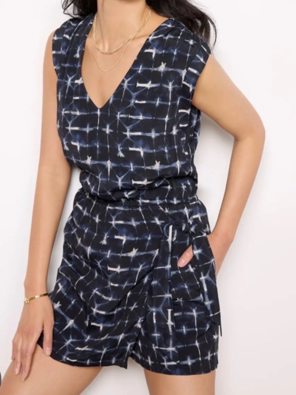 Evereve Navy Tie-Dye V-Neck Romper